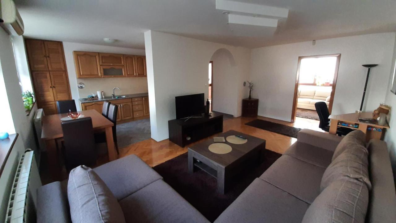 Apartment Aurelio Zenica Bagian luar foto